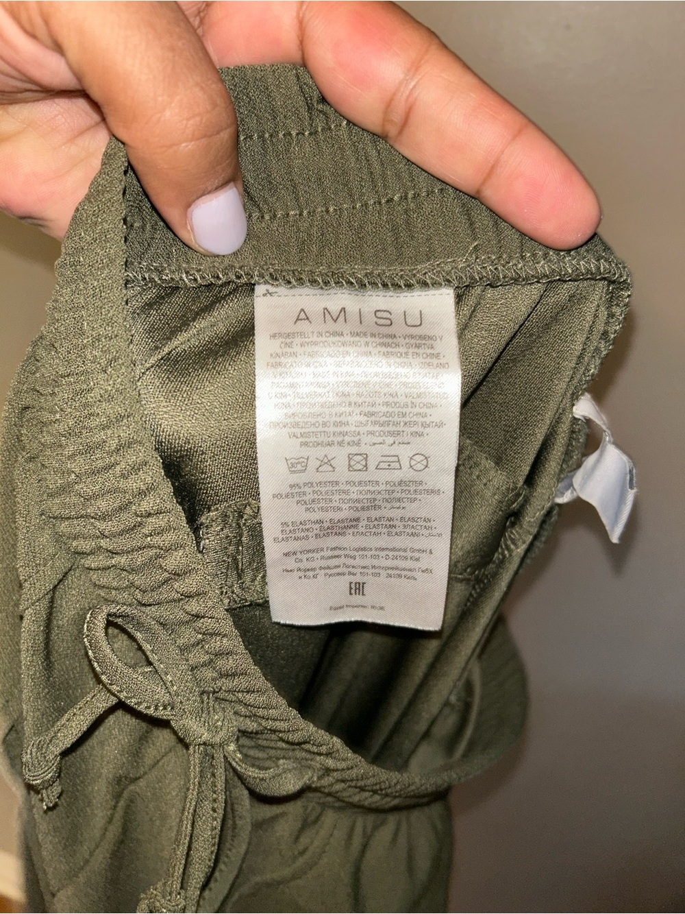 Amisu Pants - olive green pull on cargo jogger style, fitted - Picture 8 of 10